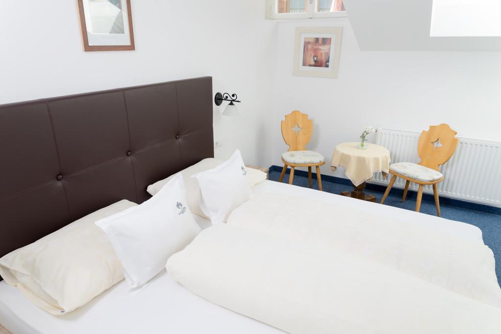 Hotel Tirolerhof Зерфаус Екстериор снимка