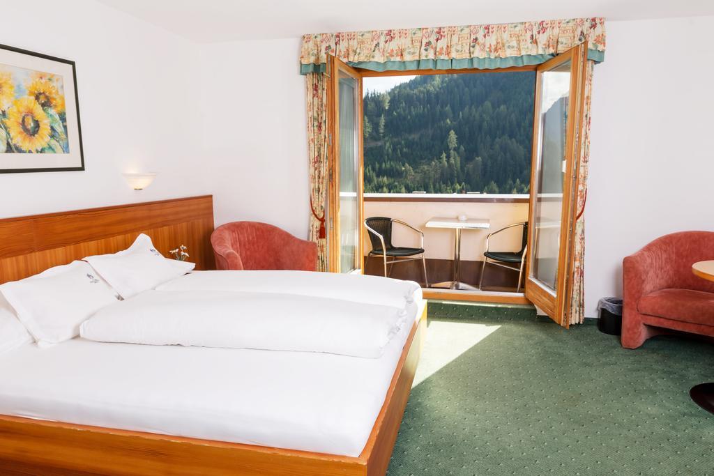 Hotel Tirolerhof Зерфаус Екстериор снимка