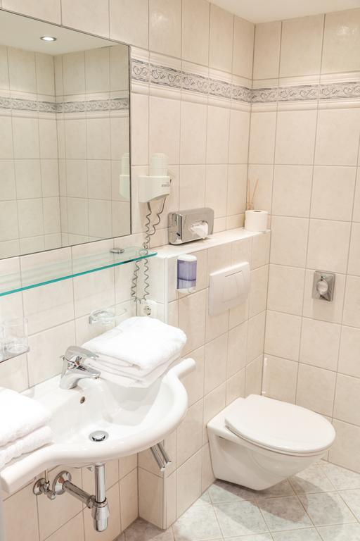 Hotel Tirolerhof Зерфаус Екстериор снимка