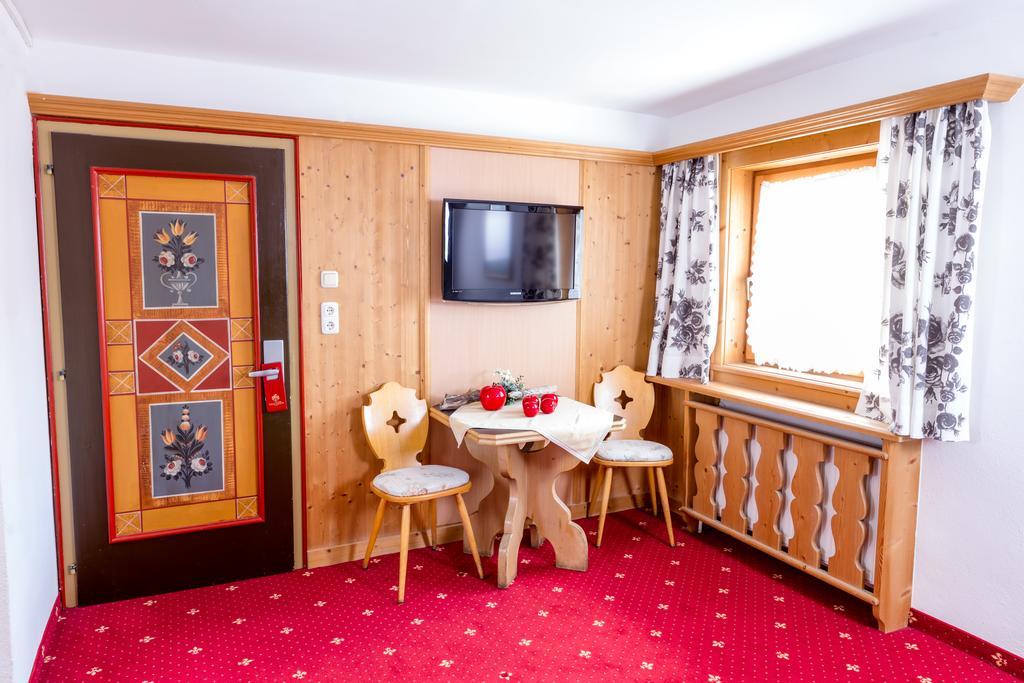 Hotel Tirolerhof Зерфаус Екстериор снимка