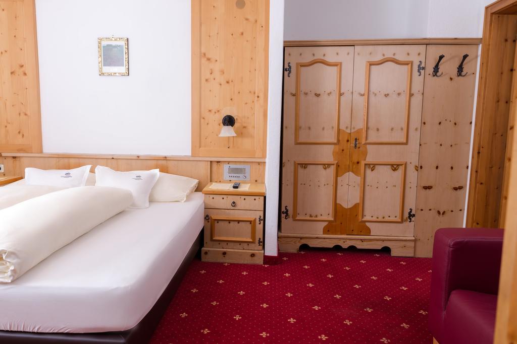 Hotel Tirolerhof Зерфаус Екстериор снимка
